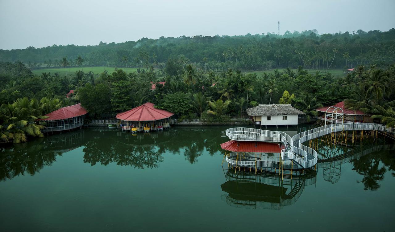 Mango Meadows Hotel Kottayam Exterior photo